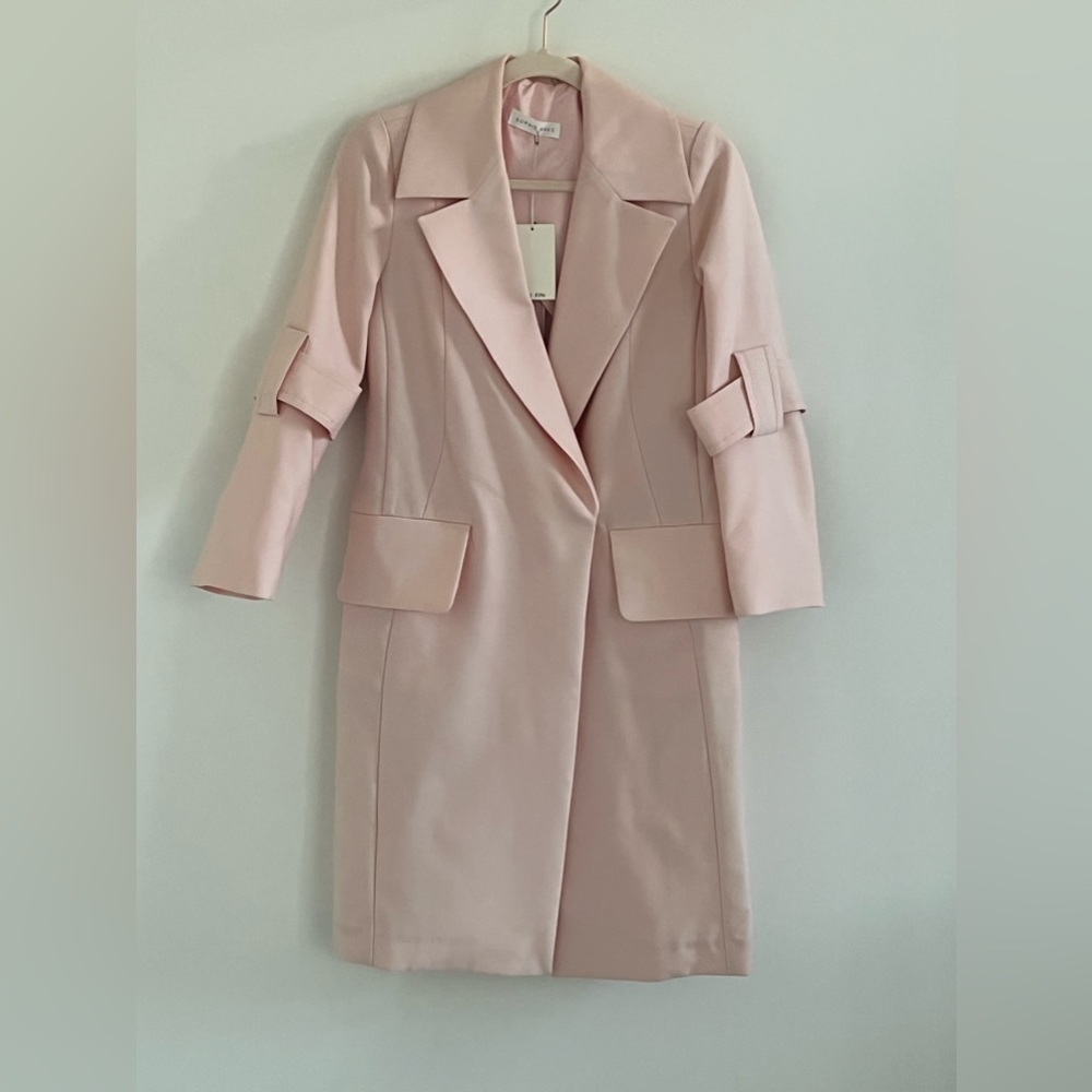 NWT rare UK trench coat 💯 SILK🔥 ❤️